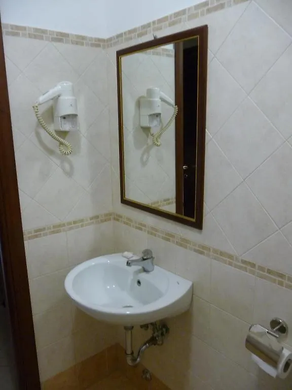 Farm stay Agriturismo Biologico Corte Aragonese Santa Maria di Licodia Italy